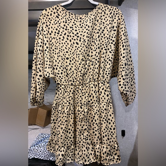 NWOT Pink Lily cheetah pattern dress - Picture 3 of 4